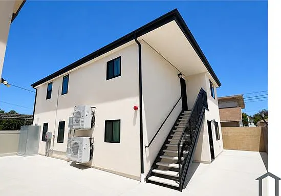 3 bed, 1000 sqft, $3,150 — Photo 3