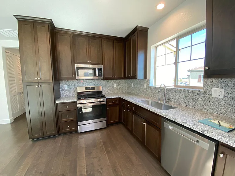 1208 S Ross Ct — Photo 9