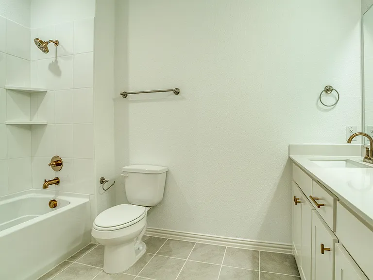 1363 Whipsaw Trl — Photo 3