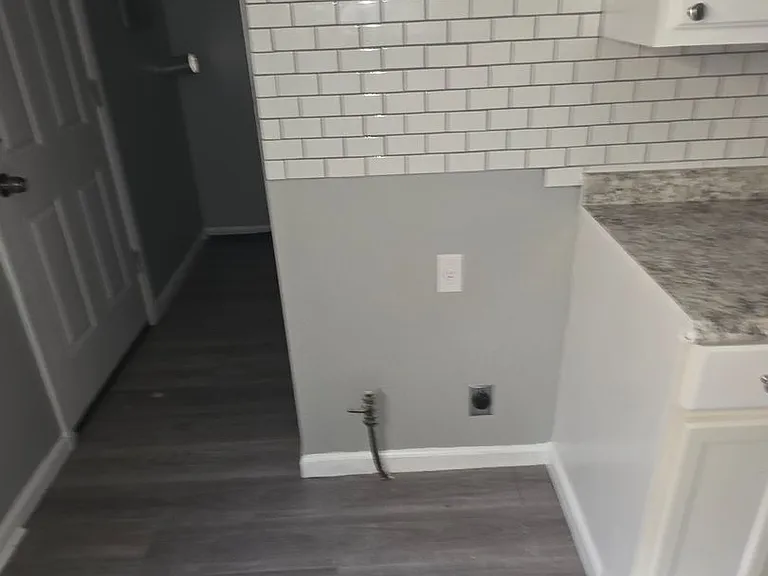 1420 Williams St — Photo 10