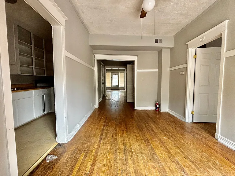 Afton Apartments — Photo 8