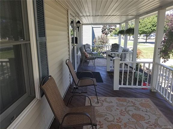 4th image of 223 Forbes Ave