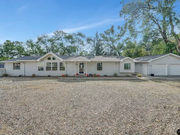 31904 W Lake Park Dr, South Bend, NE 68058