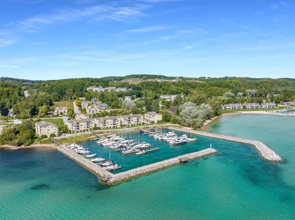 704 N Dockside Cir Unit C5, Suttons Bay, MI 49682