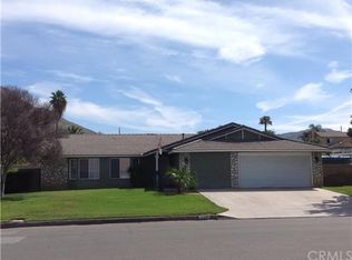 320 Pelican Dr, Riverside, CA 92507