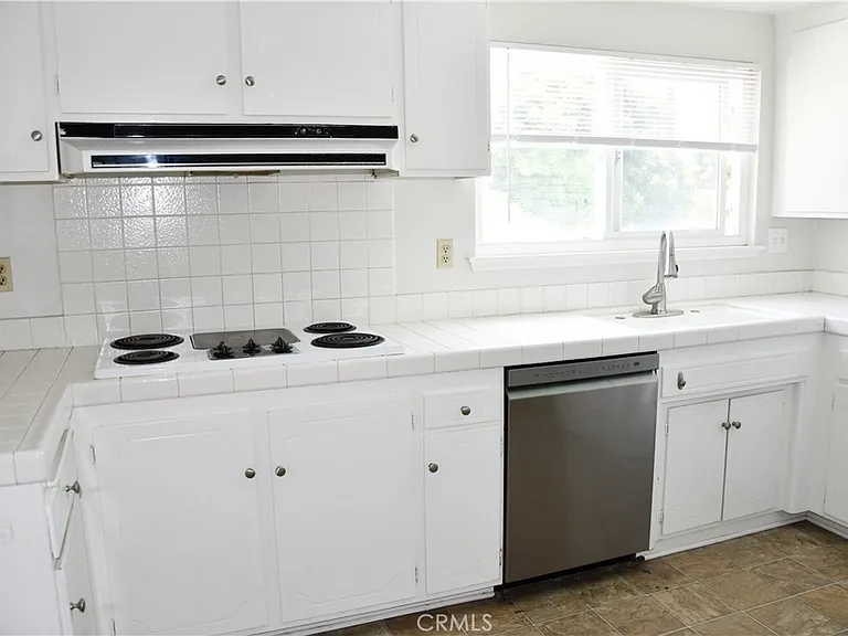 522 E Collins Ave — Photo 20