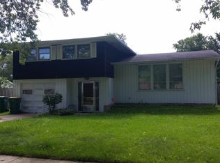 715 W 70th Ave, Merrillville, IN 46410