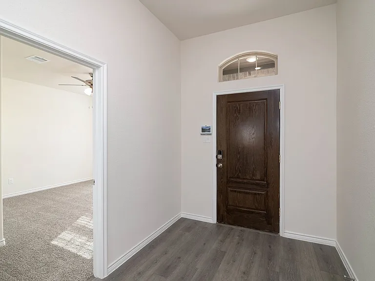 229 Tate Ln — Photo 5