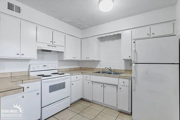 7150 N 27th Ave #5 — Photo 8