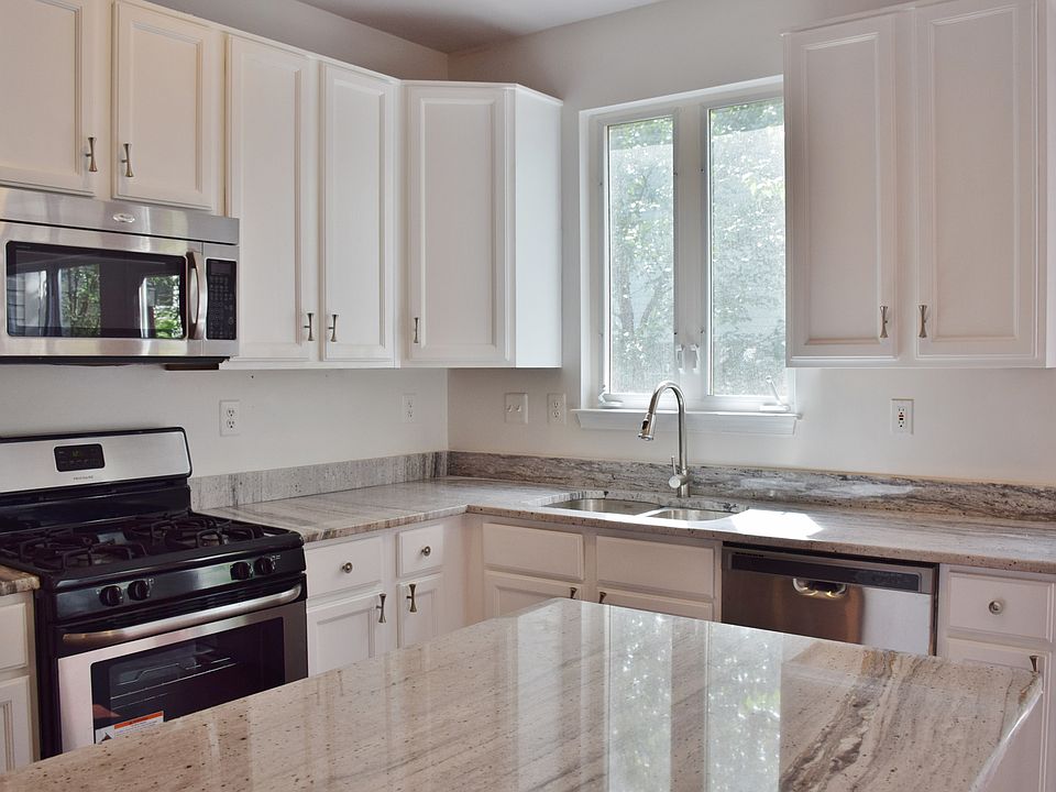 1st image of 2531 James Monroe Cir