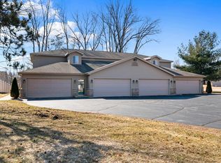 1497 Snow Shoe Trl, Suamico, WI 54173