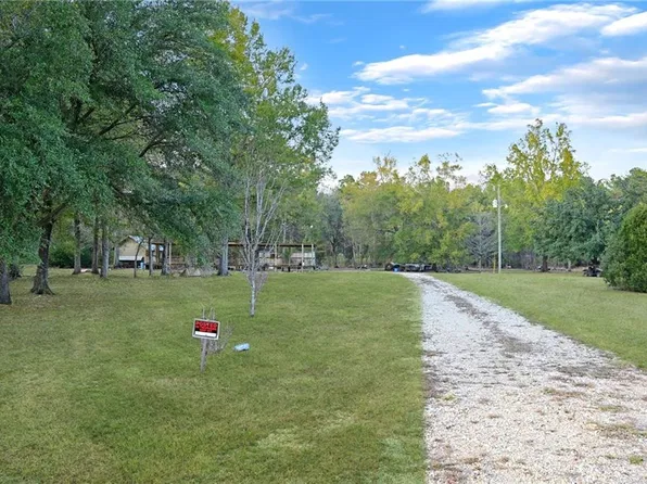 28409 James Chapel Rd S, Holden, LA 70744