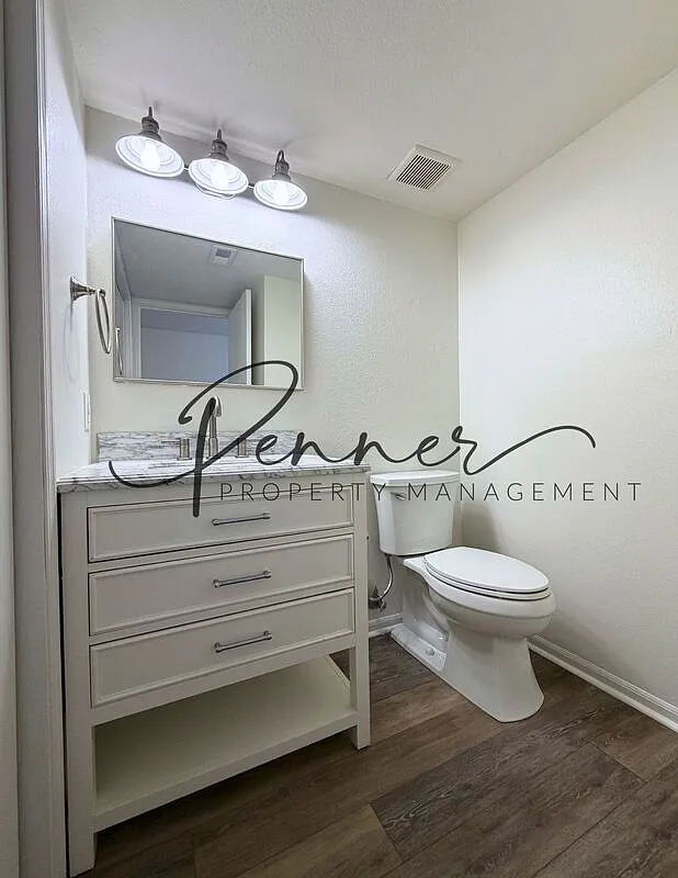 3 bed, 2.5 bath, 1470 sqft, $1,295 — Photo 3