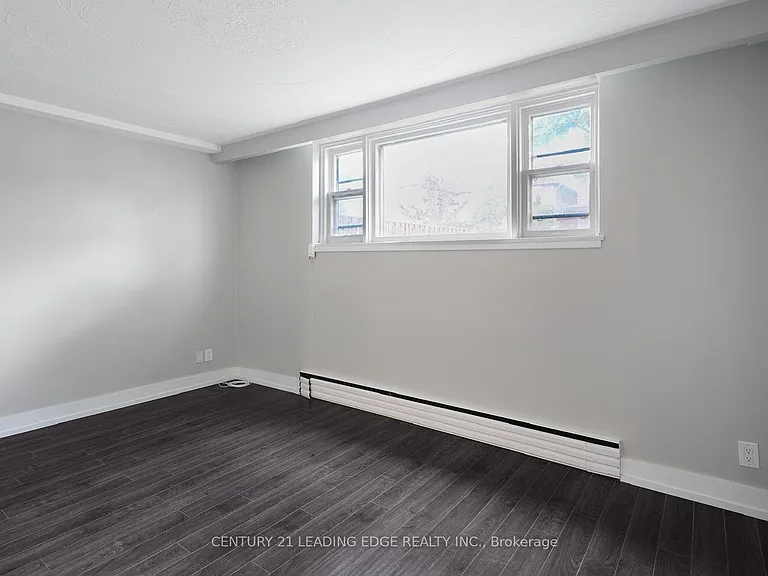 15 Virginia Ave #LOWER — Photo 9