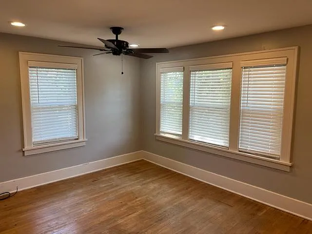 5208 Leavenworth St — Photo 8