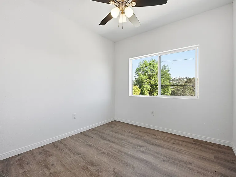 5444 Brockbank Pl — Photo 7