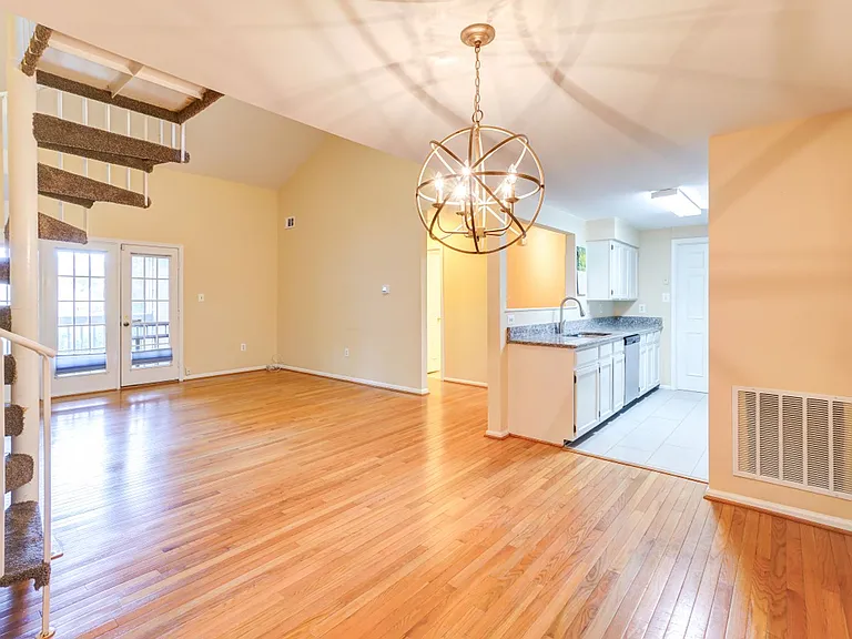 20649 Shadyside Way #B — Photo 16