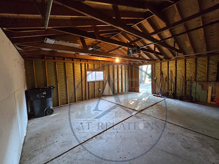 15663 Carlisle St — Photo 25