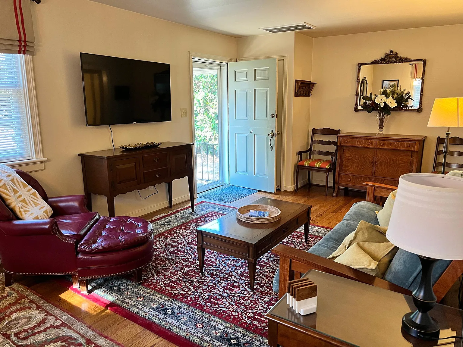 3 bed, 950 sqft, $2,950 — Photo 4