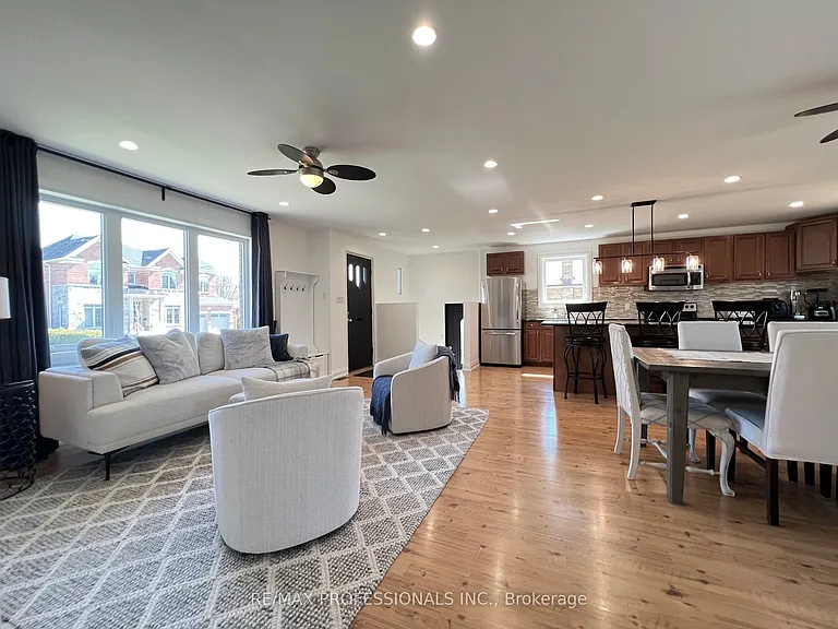 2504 Donnavale Dr — Photo 4