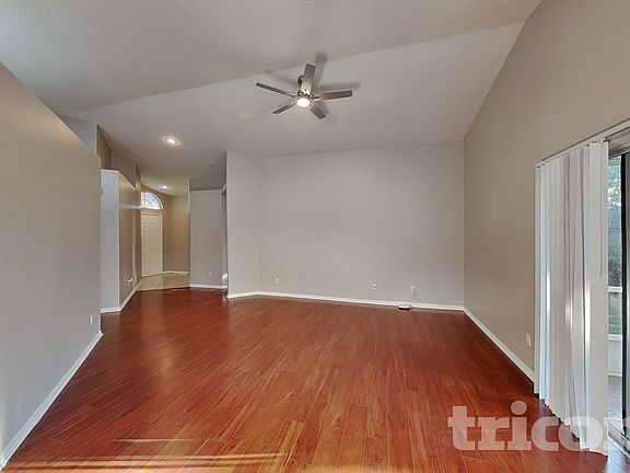 4th image of 529 Greg St