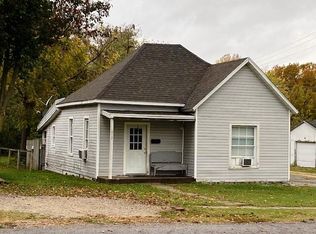 617 S Jefferson Ave, Aurora, MO 65605