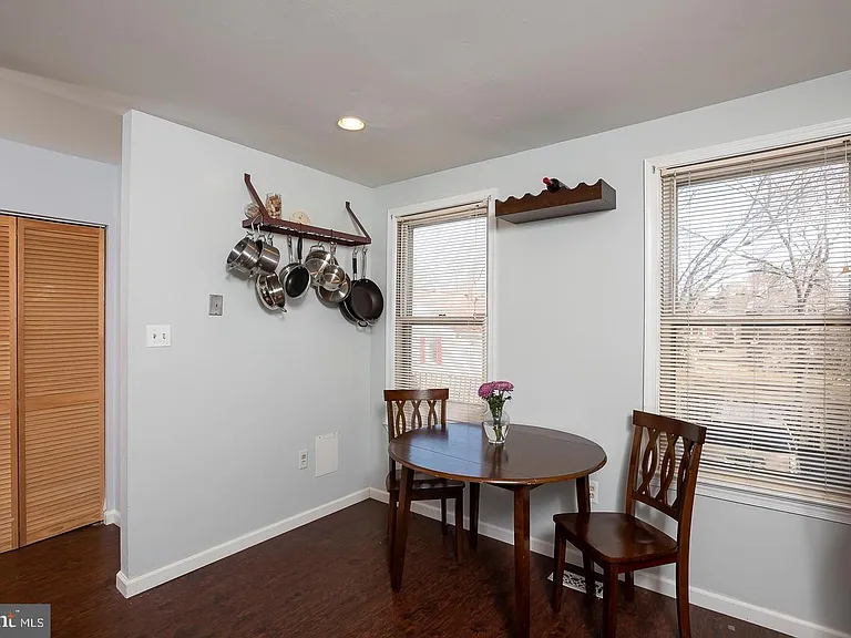 423 Gorman Ave — Photo 3