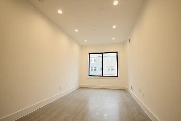 Rented by Rental Solutions Inc | media 16