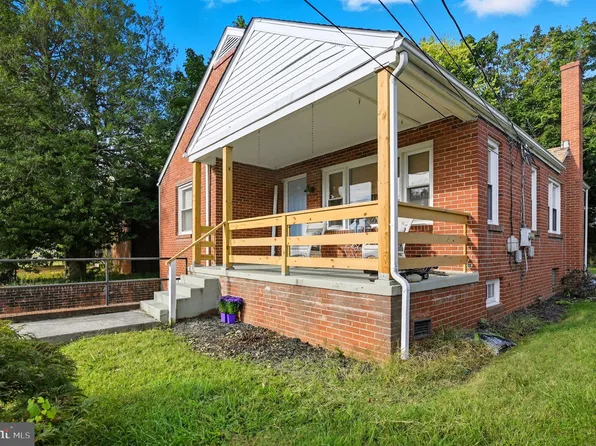 422 Randolph Ave, Front Royal, VA 22630