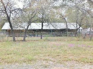 22714 Shady Forest Dr, Elmendorf, TX 78112
