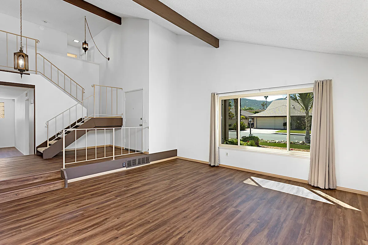 4 bed, 2011 sqft, $4,800 — Photo 2