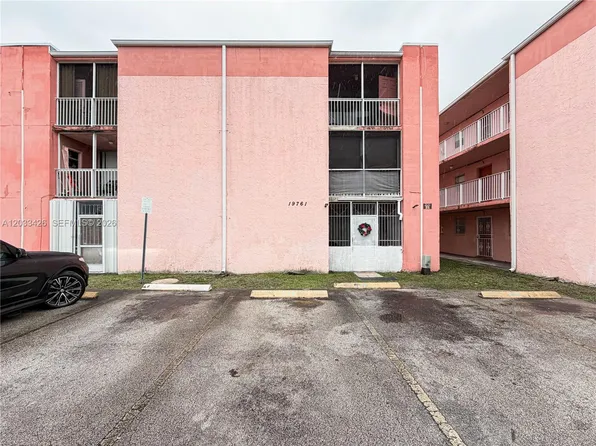19761 SW 114th Ave APT 338, Miami, FL 33157