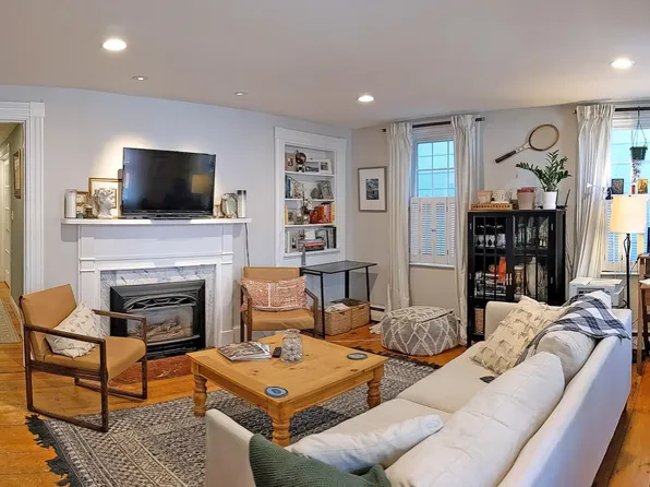 21 Sullivan St #1, Charlestown, MA 02129