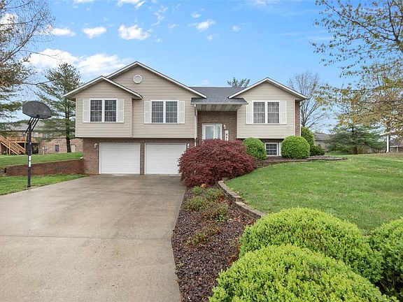 2nd image of 1078 Aspen Dr