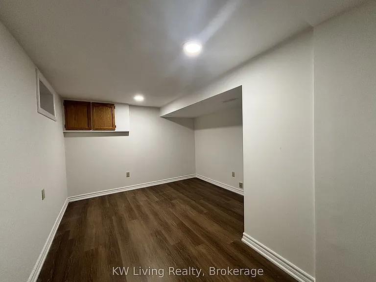 28 Pergola Rd #BASEMENT — Photo 4