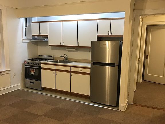 5th image of 4520 43rd St APT 4E