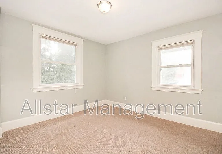 1562 Huguelet St — Photo 15