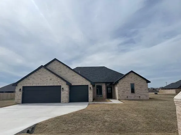 13121 Porsche Ln, Elgin, OK 73538