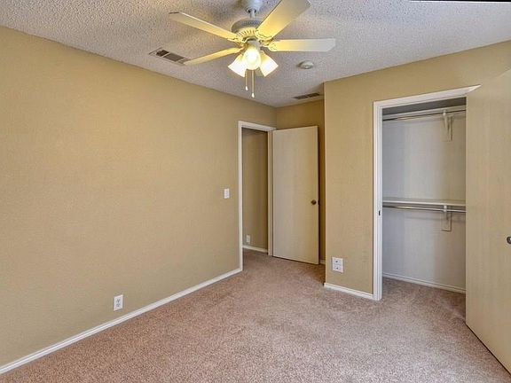 3rd image of 211 Pinecrest Dr