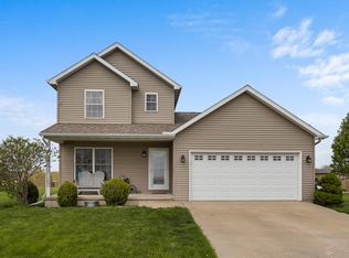 7739 Lakewood Rd, Weldon, IL 61882