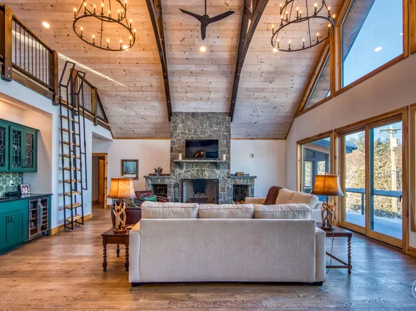 202 Victor Herbert Rd, Lake Placid, NY 12946