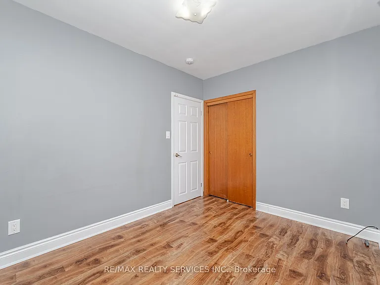 61 Avondale Blvd — Photo 20