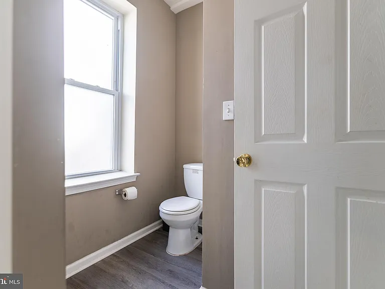 1706 N Willington St — Photo 33