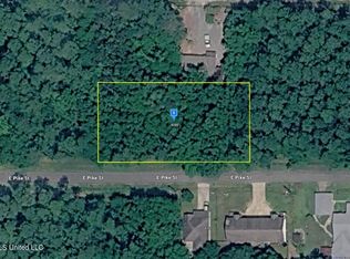 6195 E Pike St, Bay Saint Louis, MS 39520