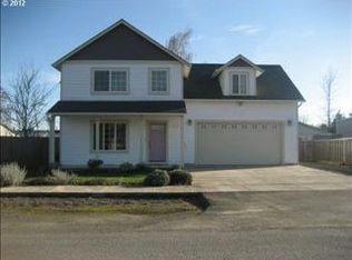 305 Rosedell Ave, Amity, OR 97101