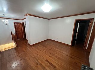 36-13 32nd St #1, Astoria, NY 11106