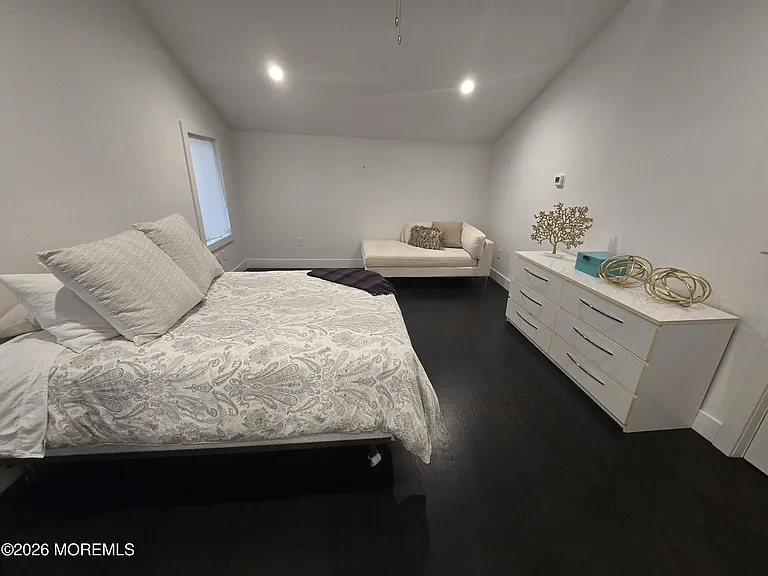 486 W Lincoln Ave — Photo 12