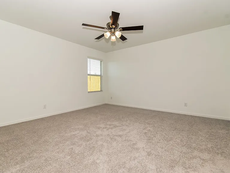 1719 Crossbill St — Photo 9