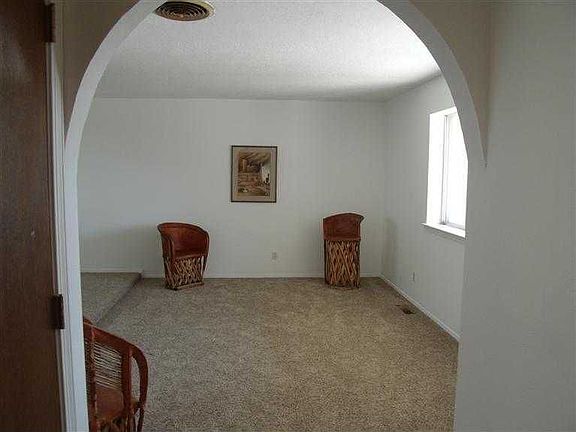 4th image of 1008 Jewel Pl NE