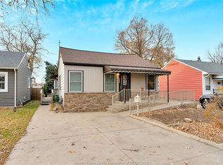 3488 Girardot St, Windsor, ON N9C1W2